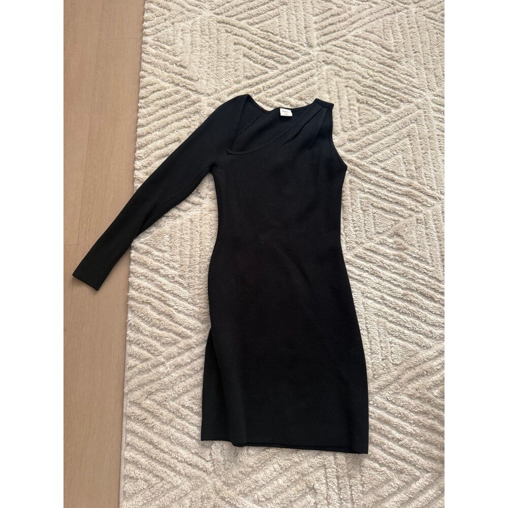 Abercrombie & Fitch One Sleeved Sweater Dress